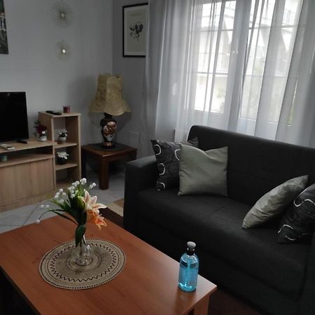 S.T Family Apartement กาลัมปากา ภายนอก รูปภาพ